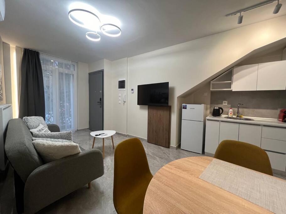 Odyssey Apt 1 Солун Екстериор снимка