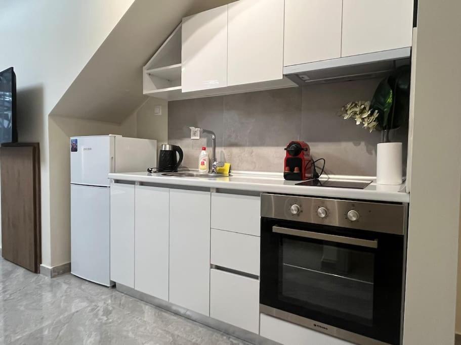 Odyssey Apt 1 Солун Екстериор снимка