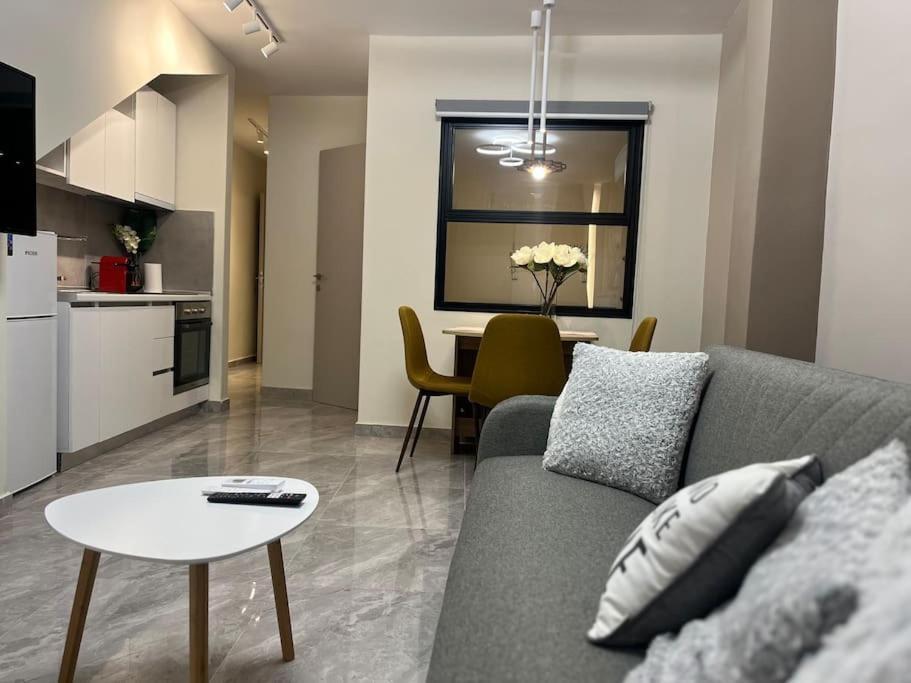 Odyssey Apt 1 Солун Екстериор снимка